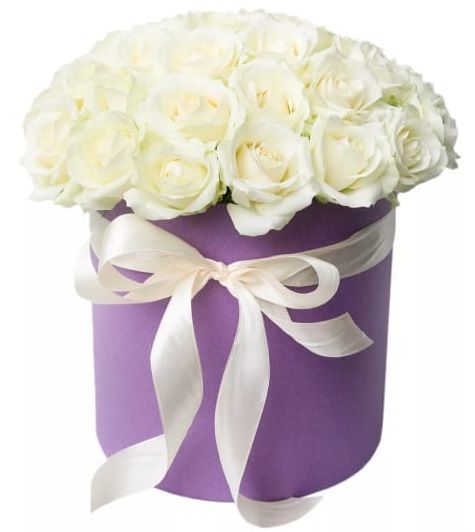 Шляпная коробка из белых роз
